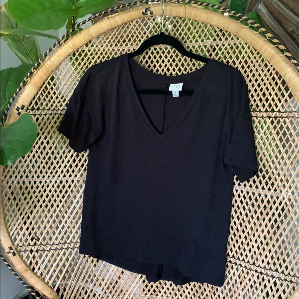 Black tee